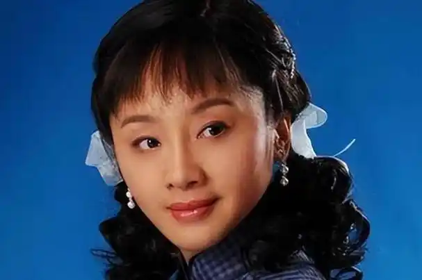 这篇文章将探讨唐静和王新军的婚姻与离婚经历,以及他们各自的个人