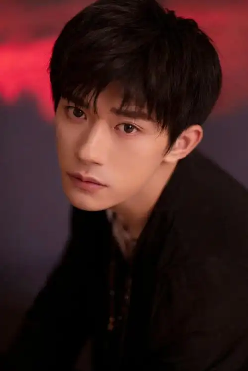 易烊千玺背景图是p的##易烊千玺工作室p图