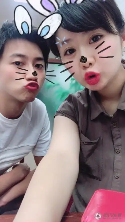 福原爱夫妻日常秀恩爱嘟嘴卖萌玩自拍