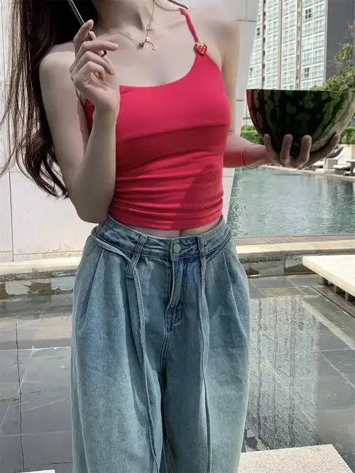 实拍实价 显白樱桃红日漫少女感显胸大卡通吊带背心修身上衣 - 17网