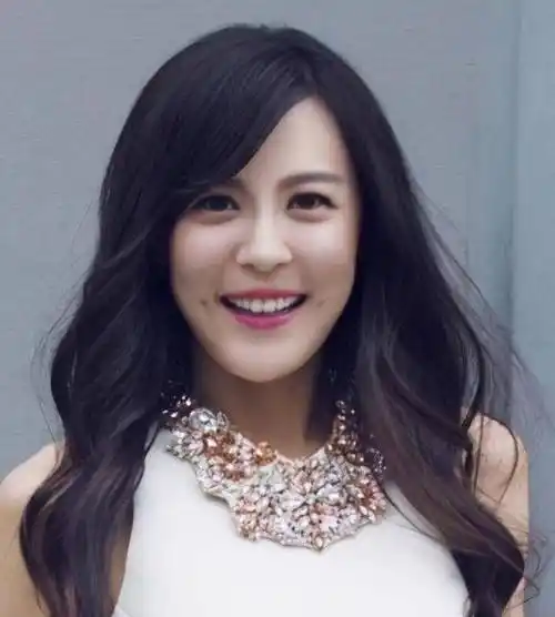 看完以上这几位有梨涡的女艺人,小编忍不住感慨有梨涡和有酒窝的人