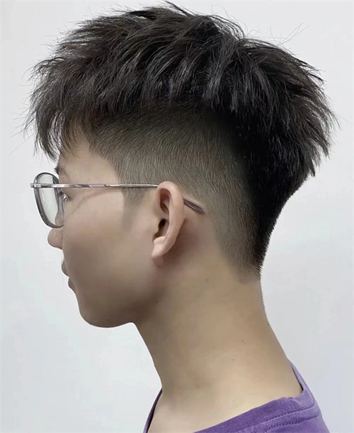 个性男生钢夹烫 酷飒男人味爆棚