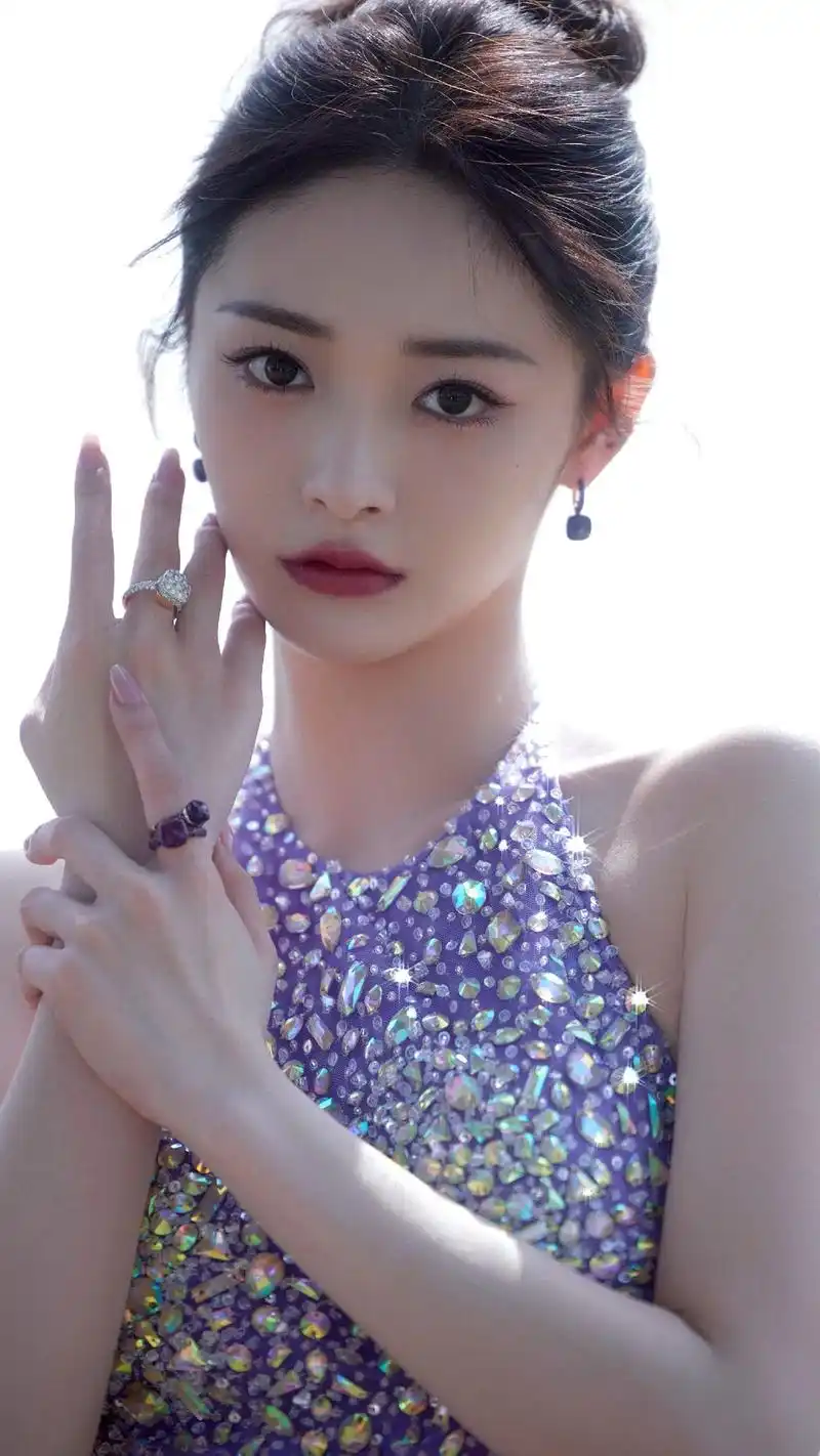 周洁琼绝美壁纸.#周洁琼 #明星图片 #明星壁纸 - 抖音