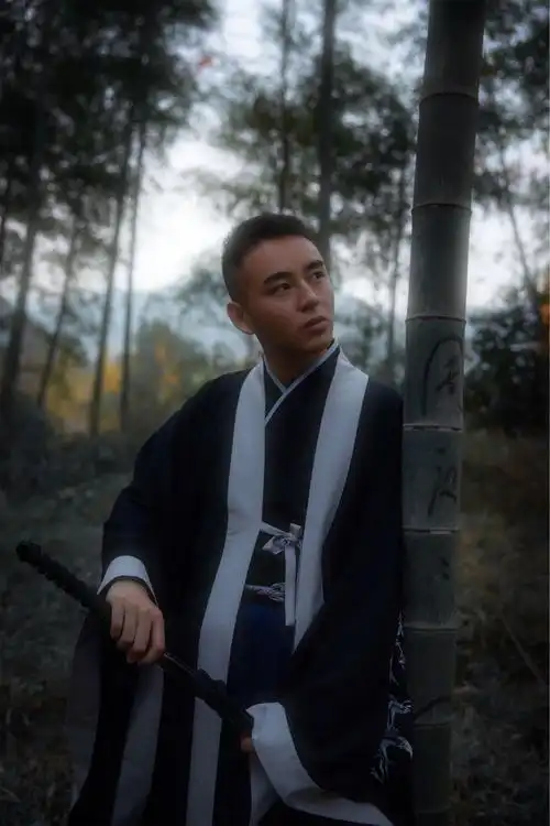 一个单反958的写真摄影作品《古装 侠客 男生》