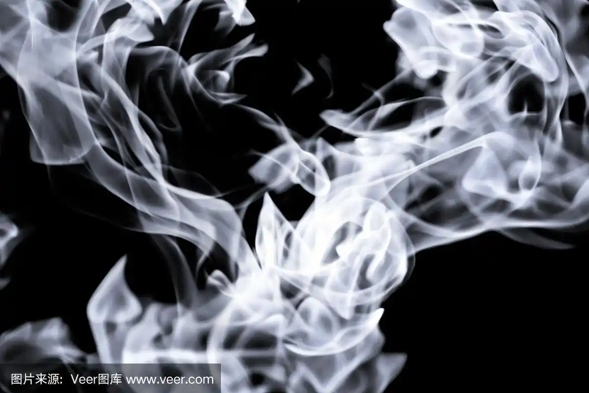 黑色背景上的白色火焰的抽象图像