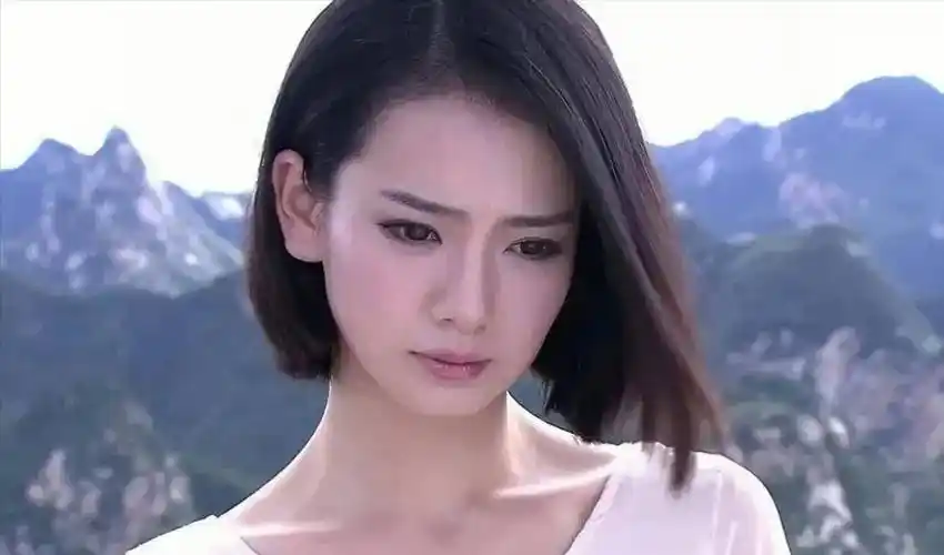 不理解为什么戚薇老的那么快啊早期甜美迷人的模样去哪儿了