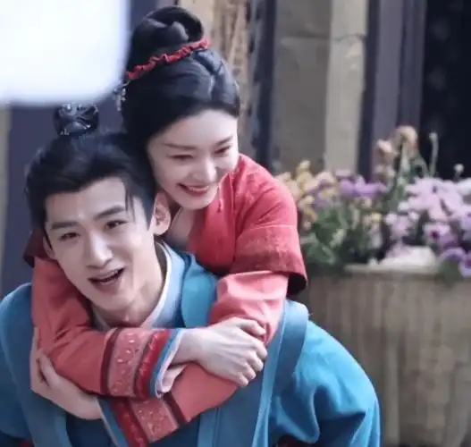 任敏两剧同播也不火玉骨遥连累肖战不敌白敬亭还不如李沁扛剧