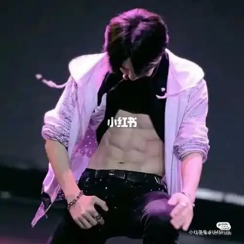 嘿嘿嘿_蔡徐坤_腹肌_娱乐_明星娱乐资讯