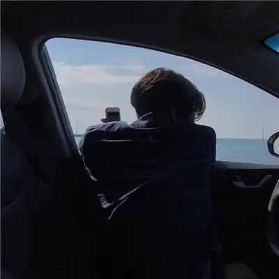 快手头像男生背影侧面超拽有范你酷得像风所以慢走不送