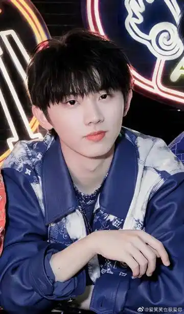 马嘉祺676767678月4日 21:31来自oppo随光而变r17爱笑笑也很