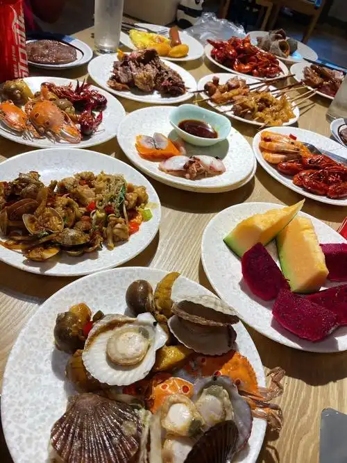 长春99块钱洗浴汗蒸海鲜自助大餐超多海鲜烤羊排牛排太丰盛