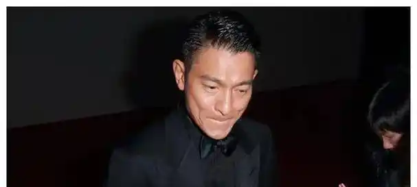 不过虽然是场误会,但这件事也侧面反映了刘德华在网友心中地位有多高.