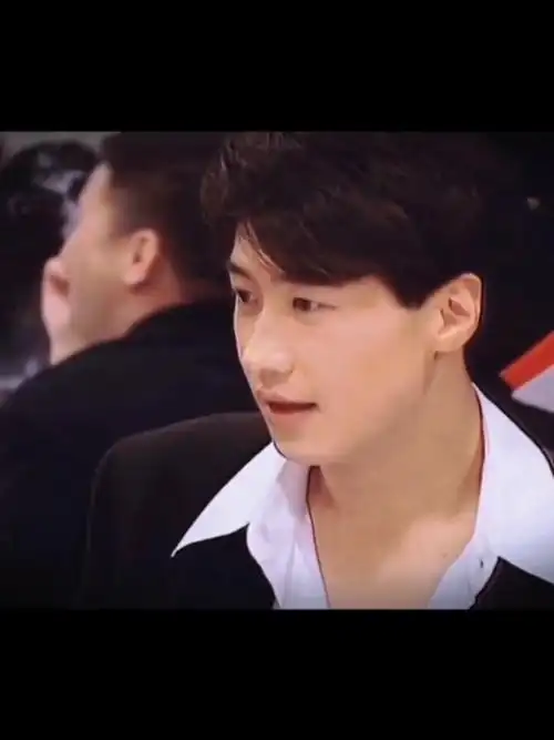 黎明leon丨扯衣领来了!