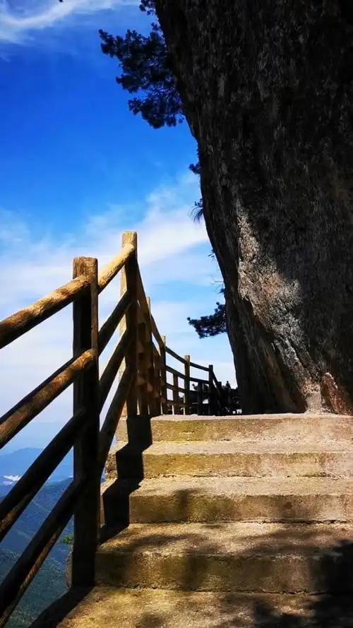 打卡明月山青云栈道0505