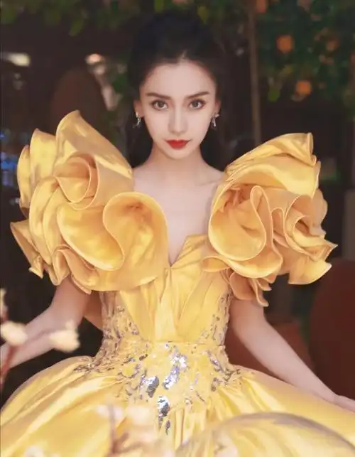 让大家也再一次见证了各样的神仙颜值