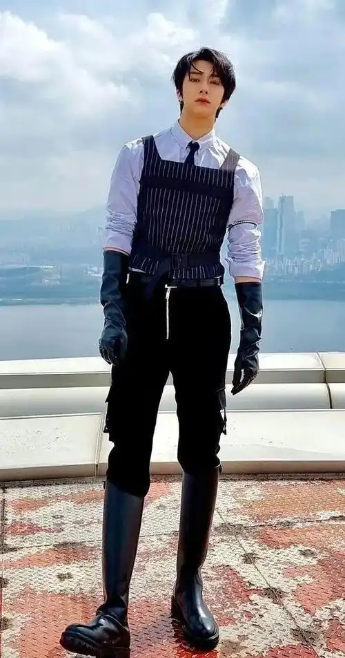 让我来看看谁是那个让我入坑的"显眼包"|霸总|王鹤棣|范丞丞|胡先煦