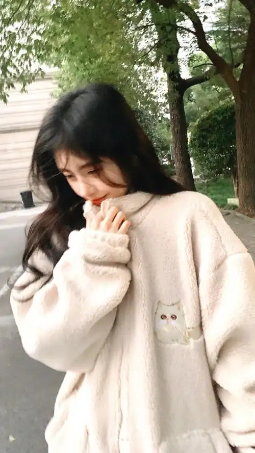 鞠婧祎最新营业live图