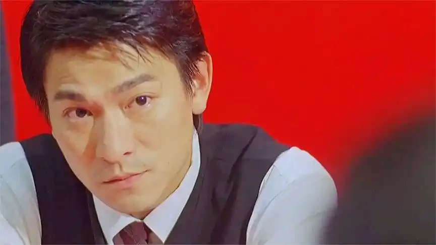 龙在边缘:飞龙哥在摆寿宴,洪星大哥阿豹被出卖,被警察打成重伤