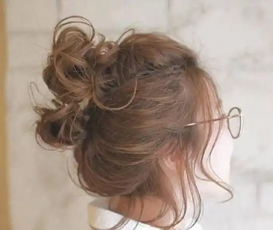 女生各种风格的蓬松丸子头发型扎法