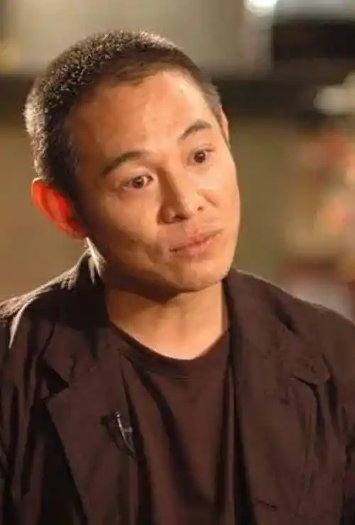 李连杰为什么三次申请中国国籍而被拒?_绿卡_国家_大哥