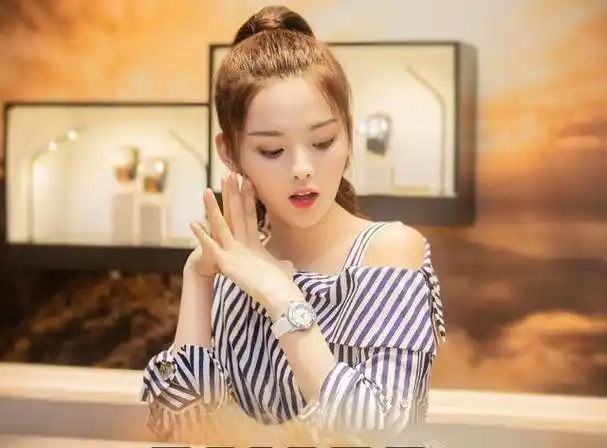 杨超越是怎么出道的?