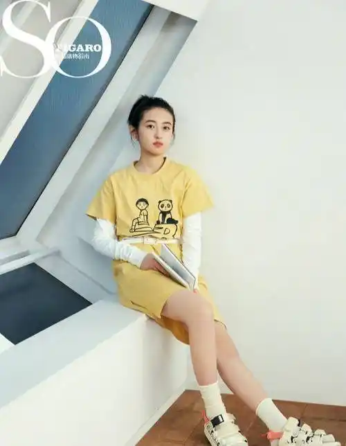 18岁张子枫喜提国际代言!