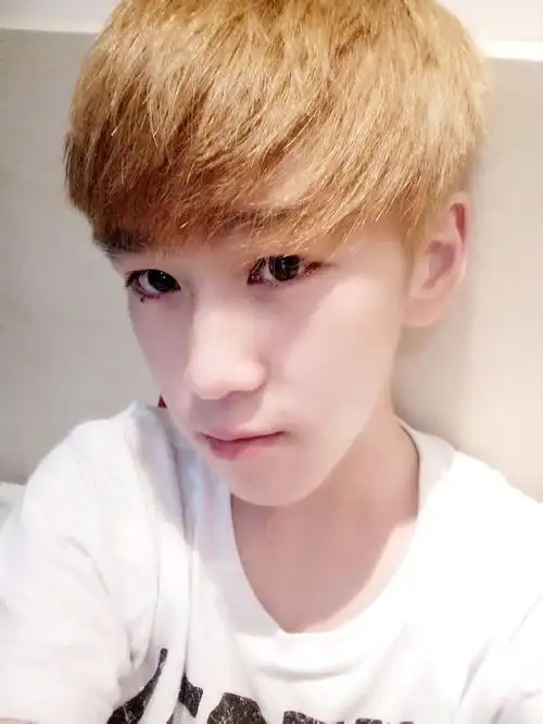 非主流qq皮肤男生 厌倦了所有的依靠