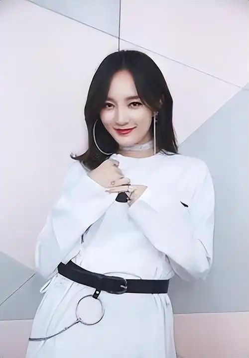 靠浪姐翻红的女星如今差距早已拉开真红还是假红一目了然