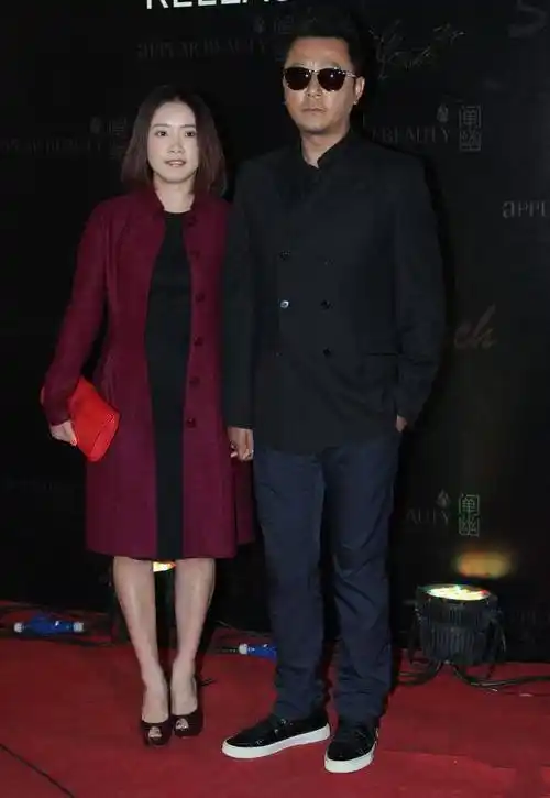 张涵予,银幕上不苟言笑的铁汉,生活中竟是一个好老公,好爸爸_电影