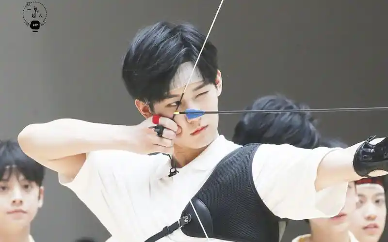 张真源成长向对比时间是让人猝不及防的东西宝贝慢点长大吧tf家族运动