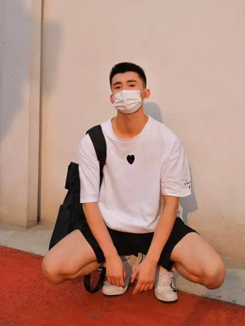 为什么大家都喜欢口罩男啊01