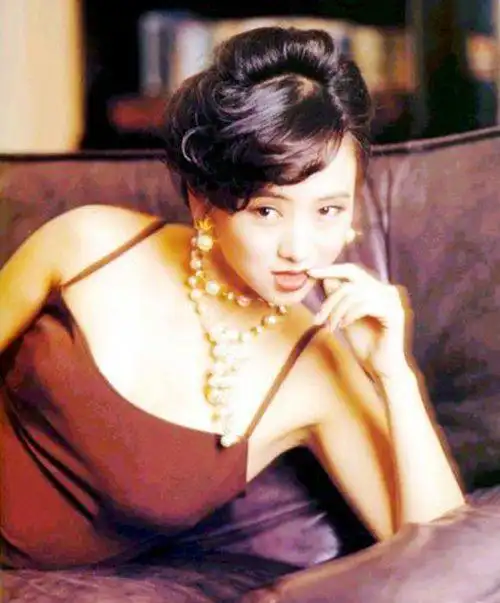 香港三级大胸女演明星大全 - 淑女志