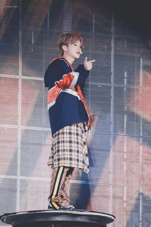 鹿晗北京二巡演唱会