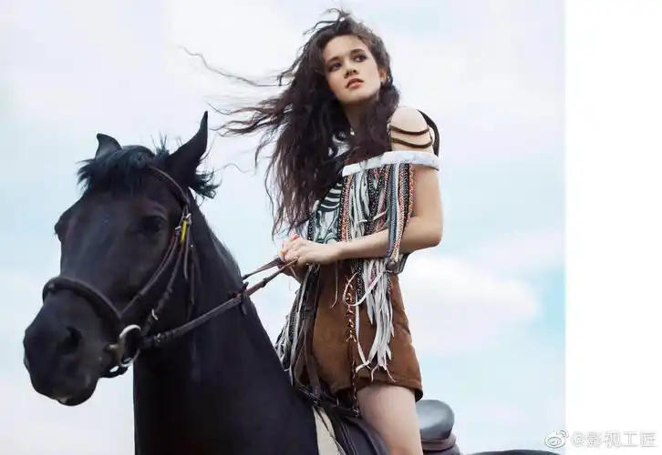 新西兰籍的中国混血女演员,augusta xu-holland,中文名叫徐嘉雯