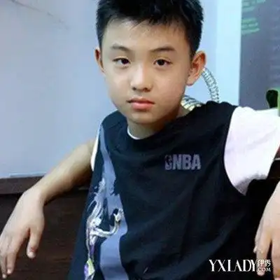 【图】小童星郑伟个人资料曝光 自古英雄出少年背文言文被观众调侃