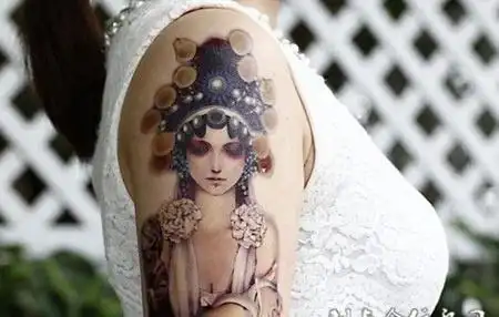 女生手臂唯美花旦人物纹身图案