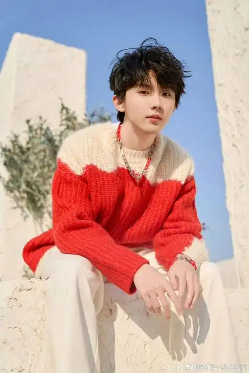 马嘉祺获由你榜年度ep#恭喜小马首张个人ep《所以开始既定重启的衅谮