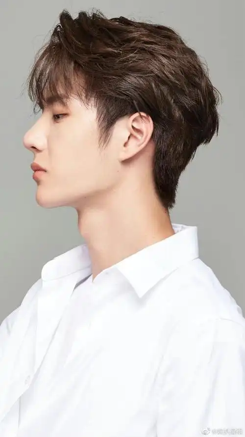 王一博#完美侧颜鲨真的好绝,需要细细品味一下