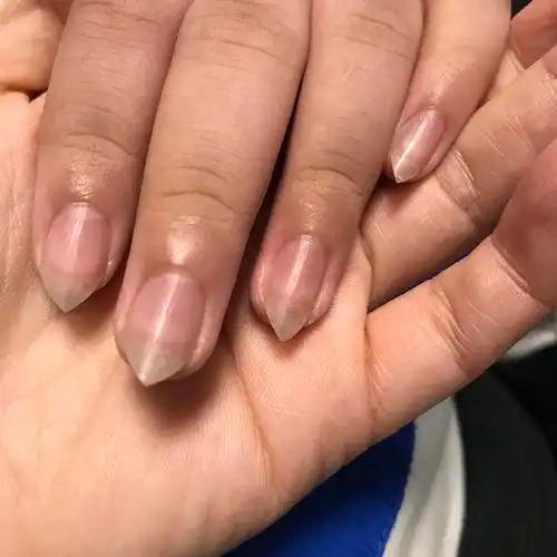 这是小男孩应该有的指甲吗他总喜欢剪的尖尖的说是可以用来吓唬人