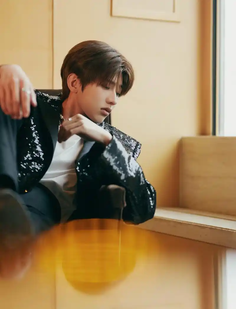 蔡徐坤2019微博之夜帅气图片213