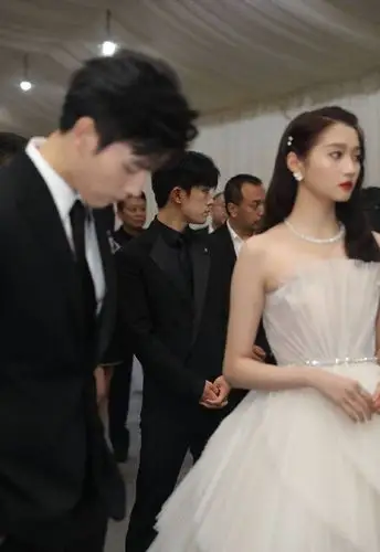 陈飞宇×关晓彤,豪门联姻婚礼现场