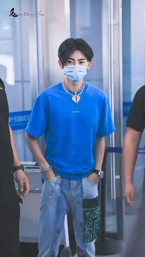 (图/poisonmoonglow·小鬼王琳凯)下载「爱豆app」 了解偶像的最新