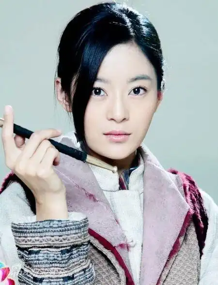 资料电视剧战旗主角王媛可饰戴金花