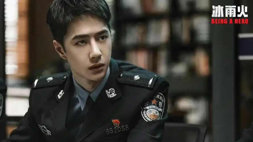 王一博《冰雨火》陈宇警服剧照 谁能扛得住陈宇的制服杀……_高清图集