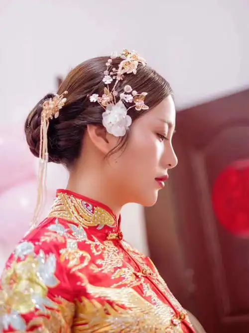 端庄的中式新娘盘发