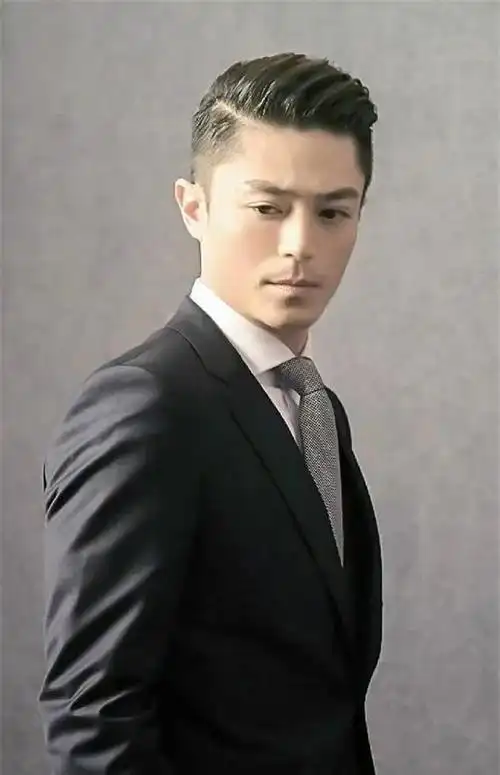 曾经被大众遗忘的实力男艺人霍建华,自从他从去年复出开始,就一直在