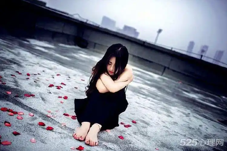 女人出轨的8个危险前兆