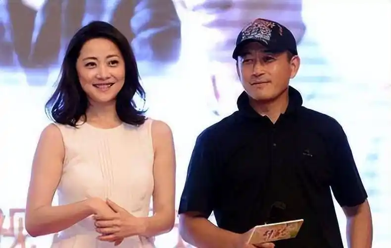 王志飞与张歆艺单方面分手,转身娶小15岁妻子张定涵,今生活美满_演出