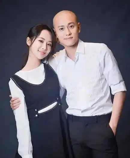 杨紫不舍假期与闺蜜聚餐,两人感情如初,五年前杨紫亲自送她出嫁|李现