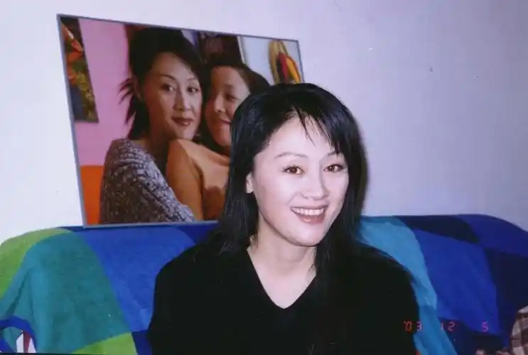 很多人认识王姬,可能都是因为一部《北京人在纽约》.